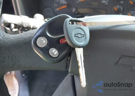 2004 Chevrolet Silverado 1500 Ls from USA, damaged, VIN 1GCEC14T74E402615